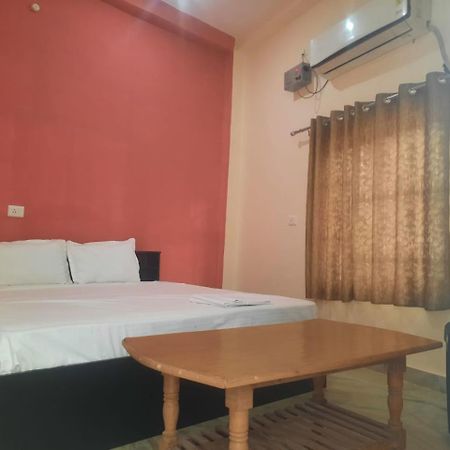 Sky Inn Paying Guest House バラナシ エクステリア 写真
